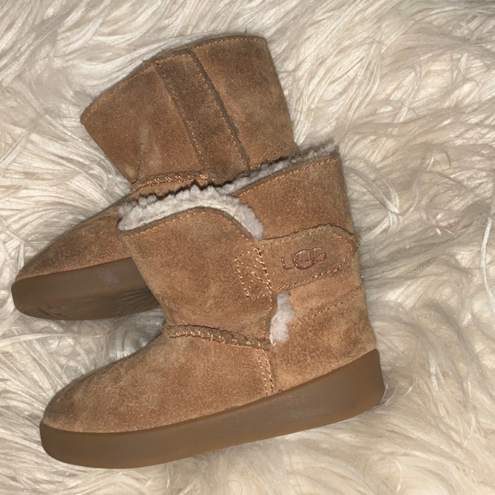 UGG Boot Bundle - Picture 2 of 10